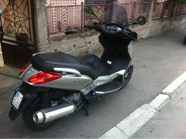 Yamaha-Xmax-125cc