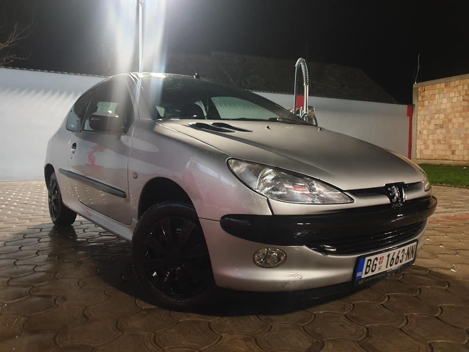 Peugoet-206