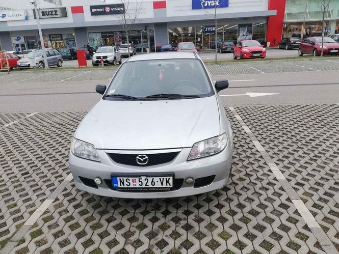 Mazda 323 2002god 2.0dizel