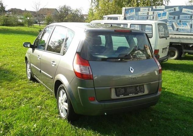 Renault-Scenic-1-9-DCi--04
