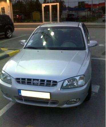 Hyundai-Accent--99
