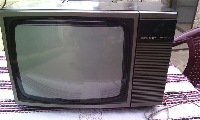 TV-sharp-portabl