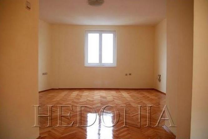 Stan od 93m2 u centar, Stari grad
