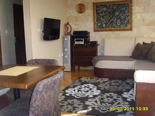 Stan 90m2 duplex centar