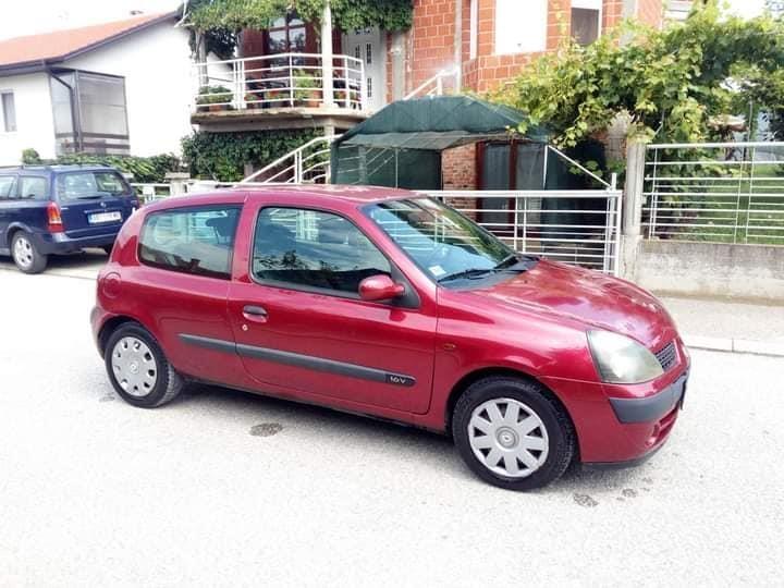 Renault-Clio-1-2benzin