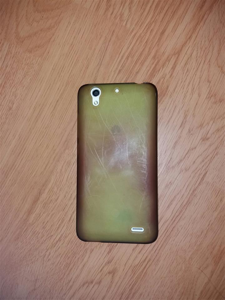 Na-prodaju-odlican-telefon