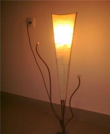 Podna lampa