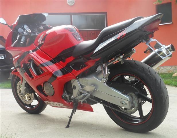 Honda-CBR-600-F