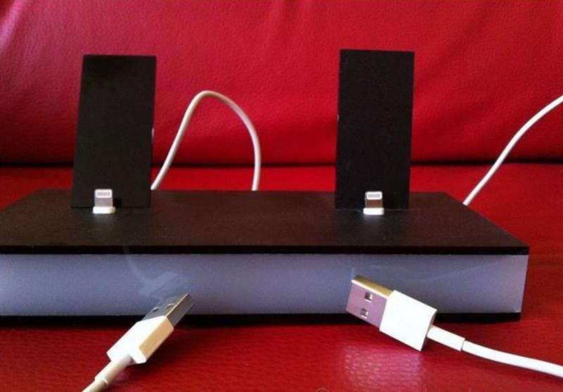 Lighting-dock-double-Apple-iPhone-5