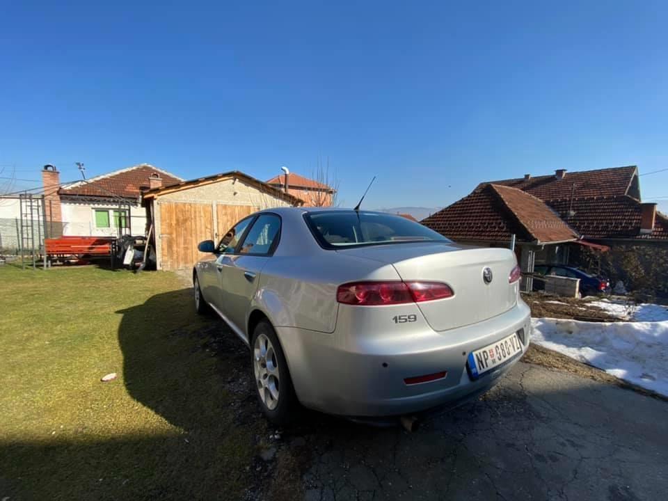Alfa-Romeo-159