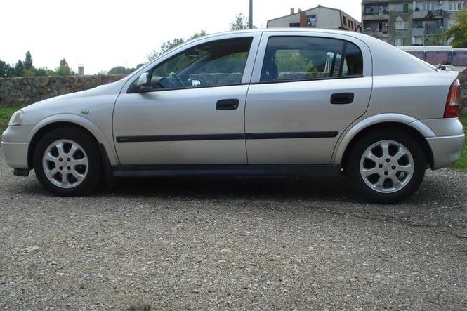 Opel Astru G Elegance 1.6 16v odlična -02