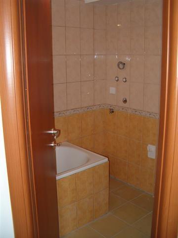 Trosoban-lux-stan-66m2