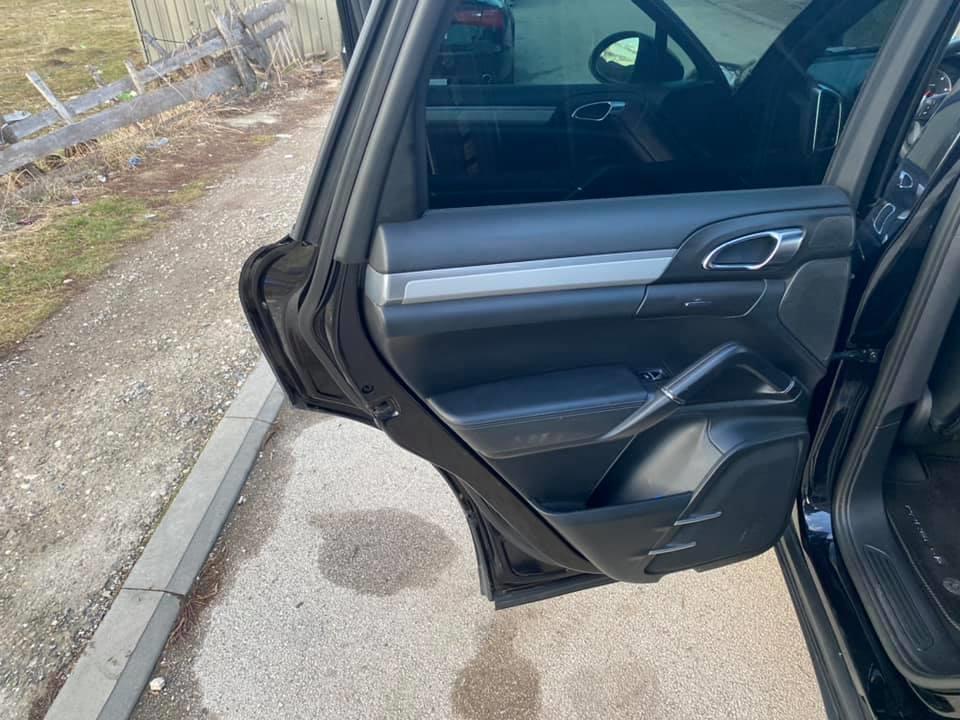PORSCHE-CAYENNE