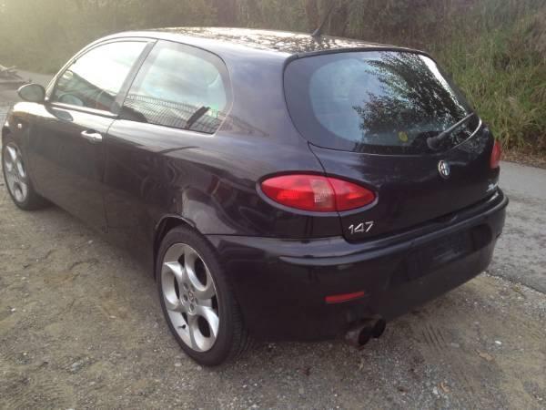 Alfa-Romeo-147-2-0-16V--02