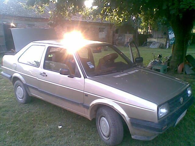 VW-Jetta--88
