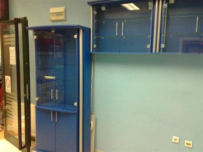 Vitrine u odlicnom stanju