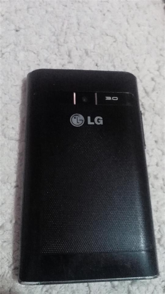 LG-talefon-u-extra-stanju-