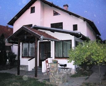 Izuzetna kuca u centru Backog Jarka