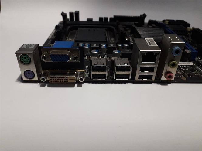 MSI MS- 7641 VER: 3.0 