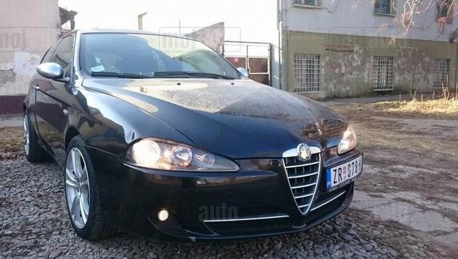 Alfa Romeo 147 Q-2