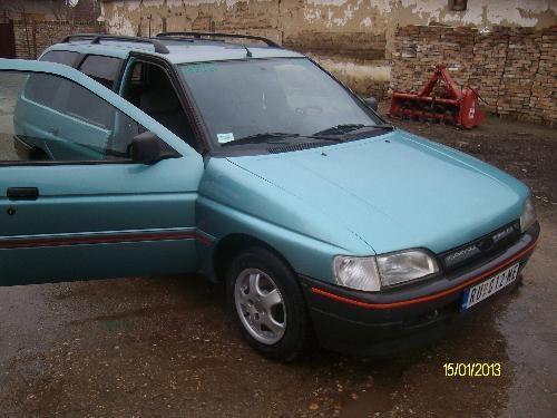 Ford-Escort--92