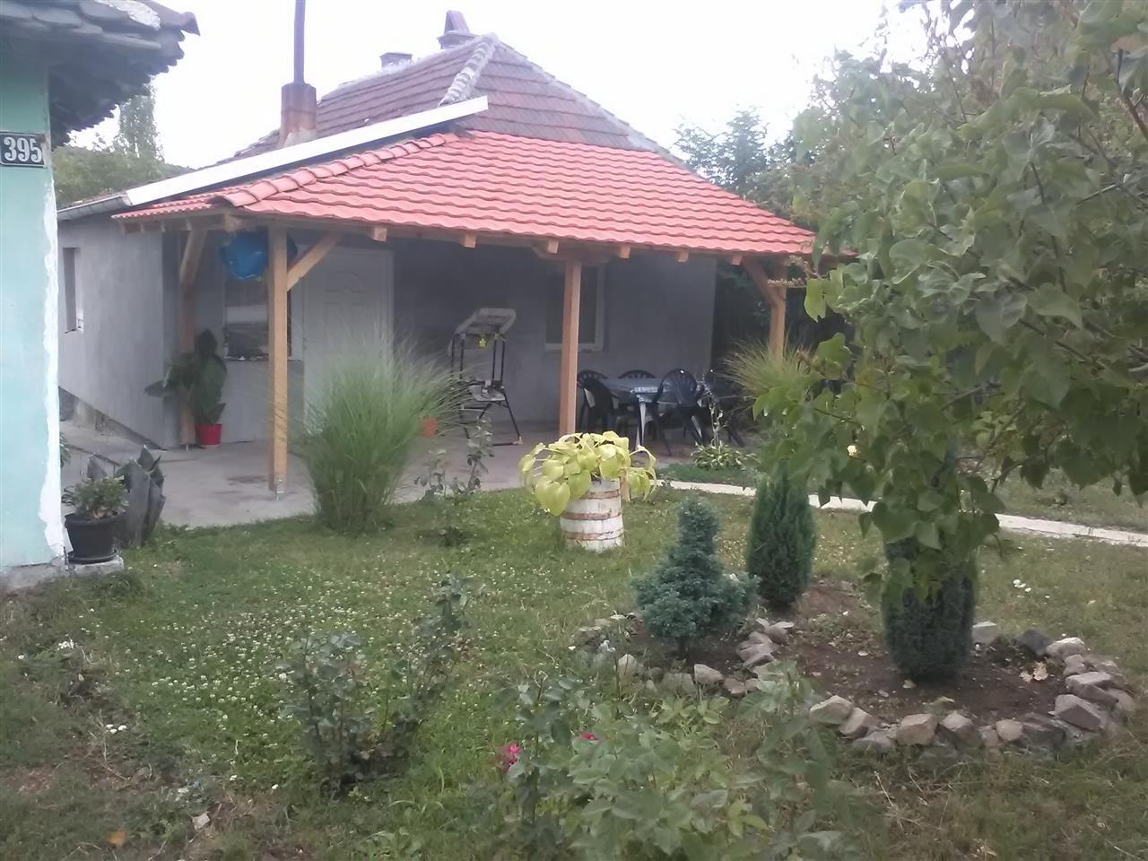 Kucu--Bor-ili-menjam-