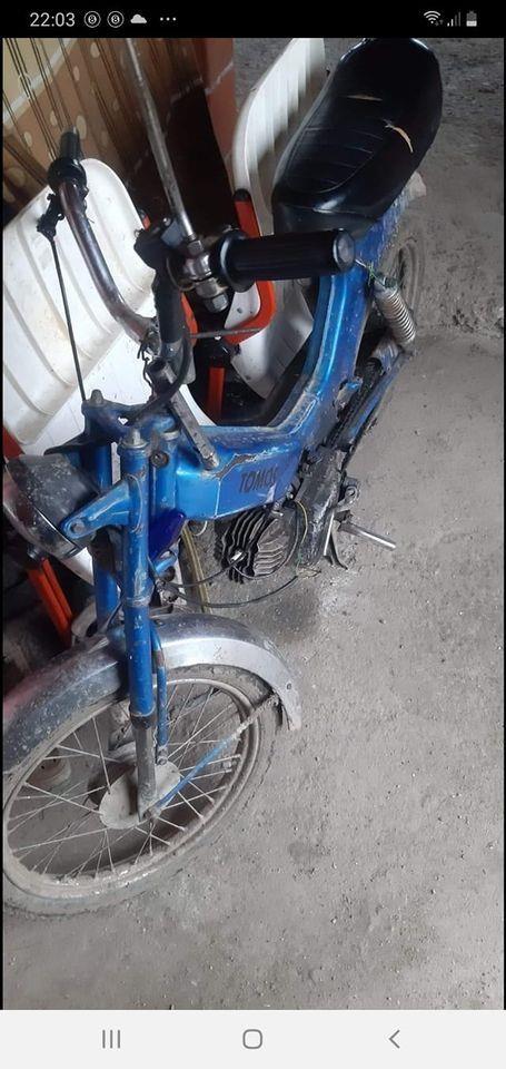 Tomos
