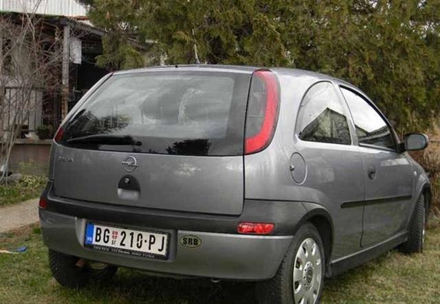 Opel-Corsa--03