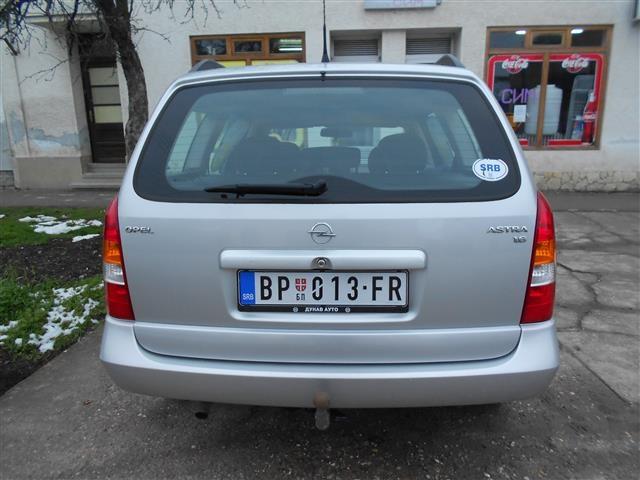 Opel-Astra-1-6--01