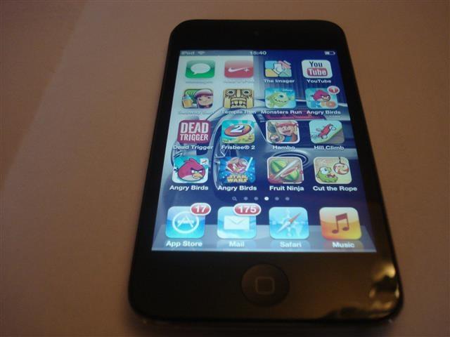 iPod touch 4G  8GB