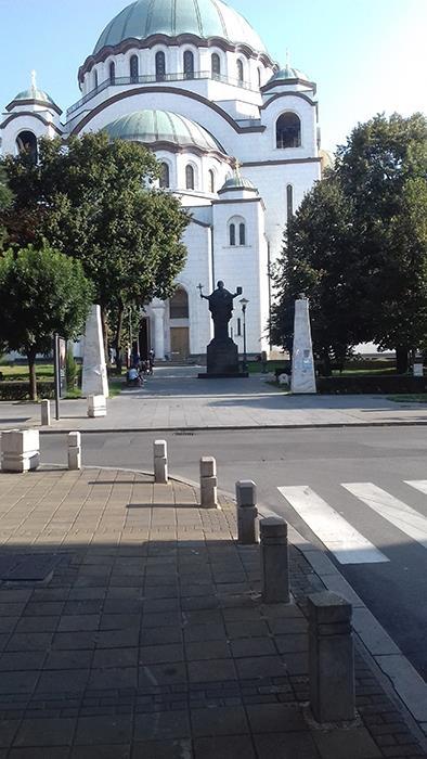 Stan-na-dan-kod-Hrama-Svetog-Save