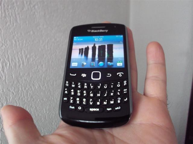 Blackberry-Curve-9360-ODLICNO-STANJE-