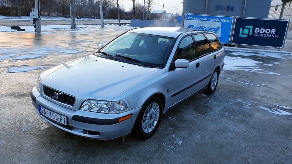Volvo-V40-1-9D