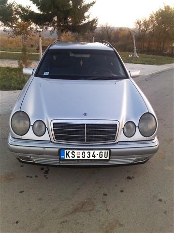 Mercedes-E-250-Elegance--98