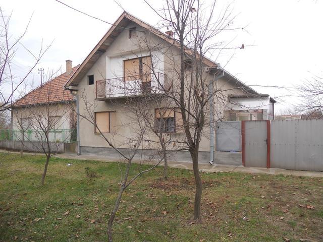 Kuća-250m2--Pancevo-Mramorak
