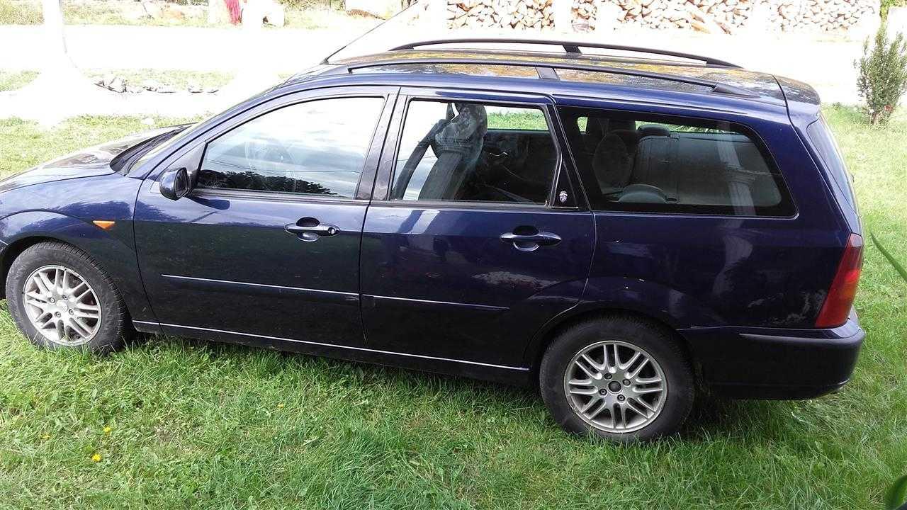 Ford-Focus-2002