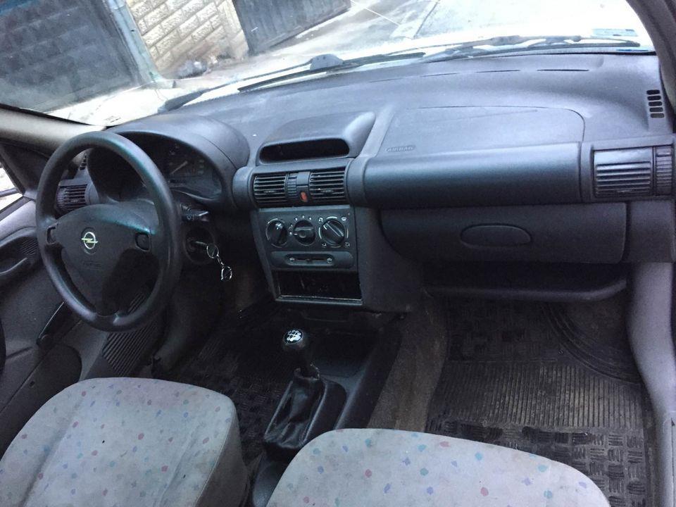 Opel-Combo-1-7d-2001god----