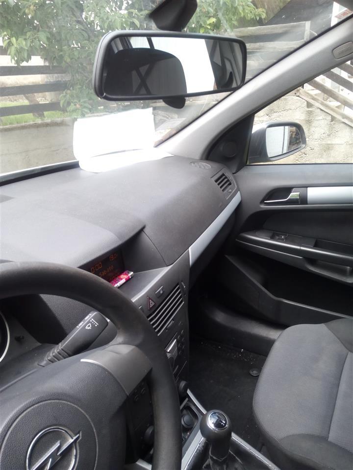 Opel-Astra-