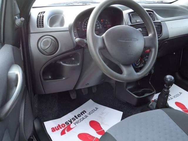 Fiat-Punto--06