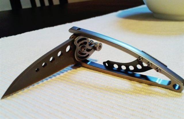 CRKT-Snap-Lock-folder