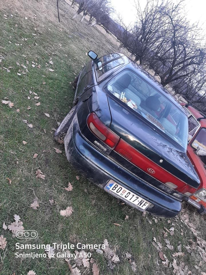 Kia-Sephia