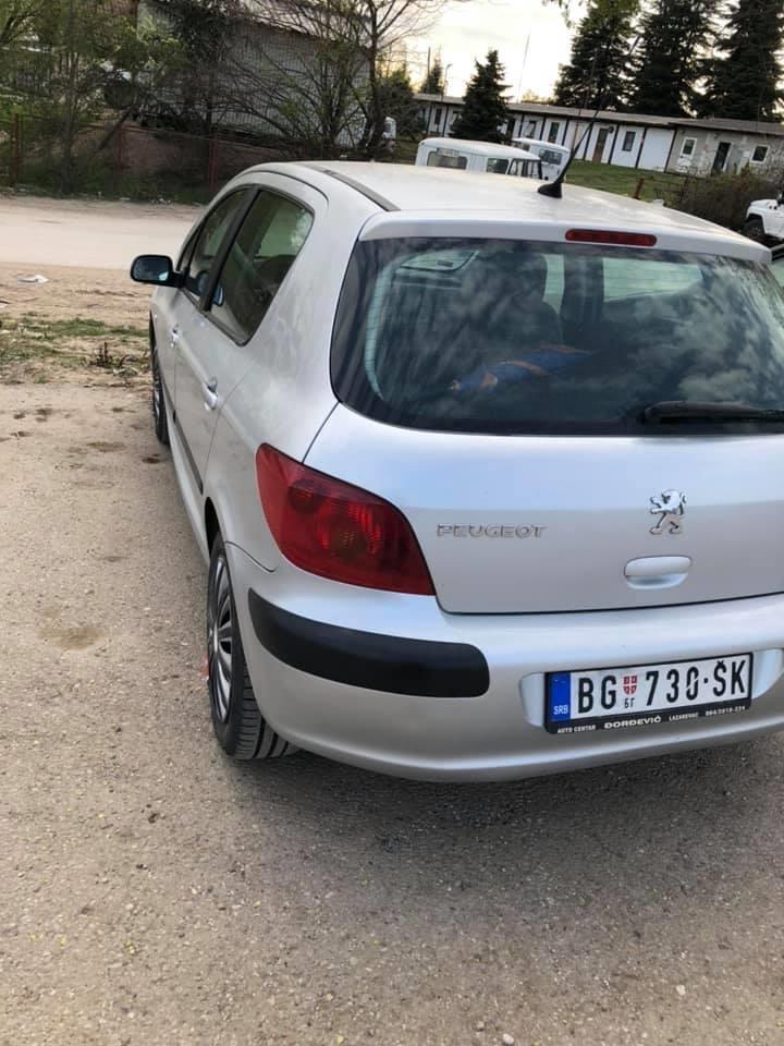 Pežo-307