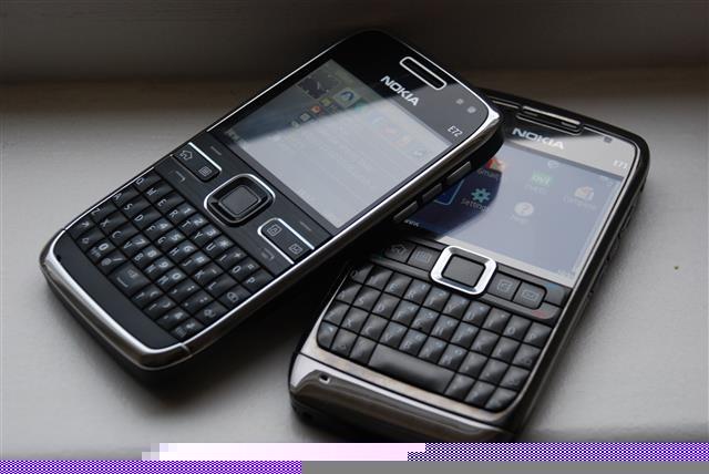 Nokia E72