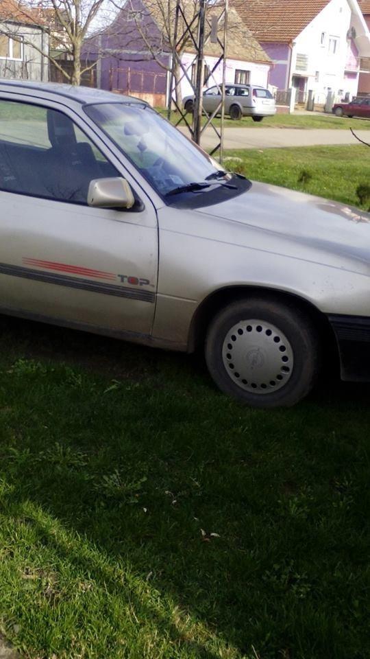 Opel-Kadett--88