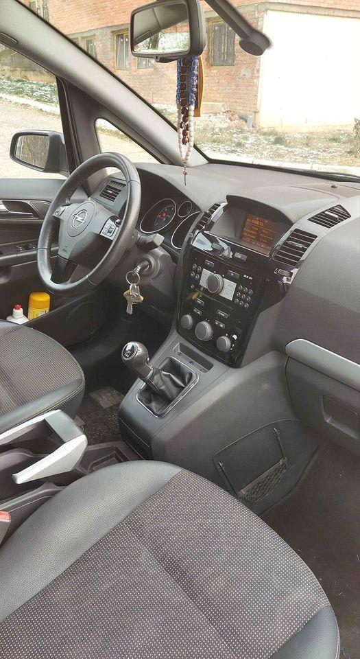Opel-Zafira-1-7-CDTI-Decembar-2009