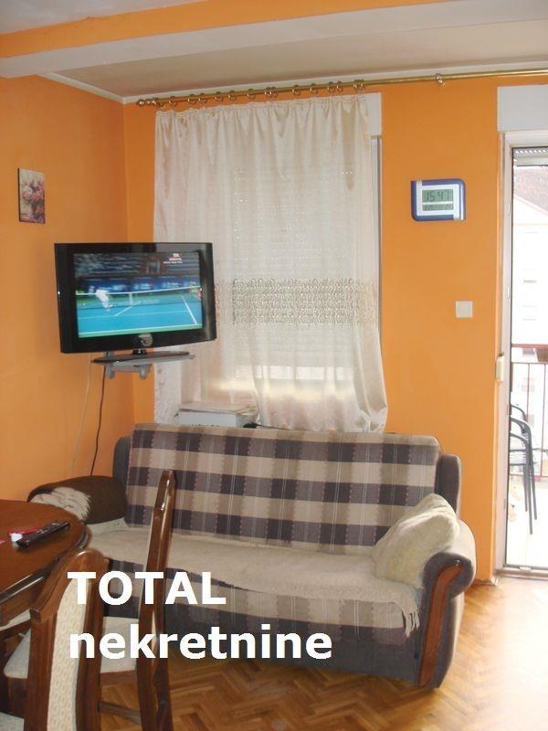 Uknjizen-troiposoban-duplex-stan