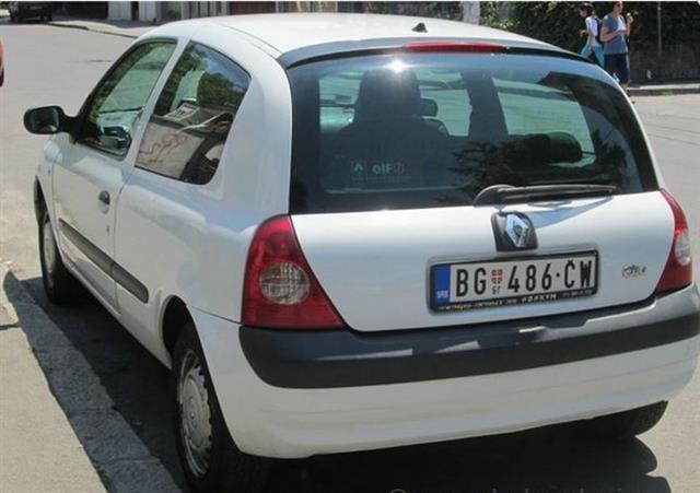 Renault-Clio-1-5-dci--04--