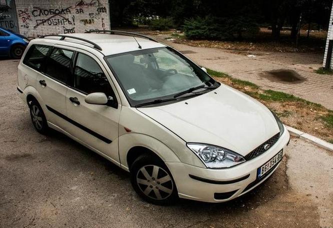 Ford Focus 1.6 16v -04