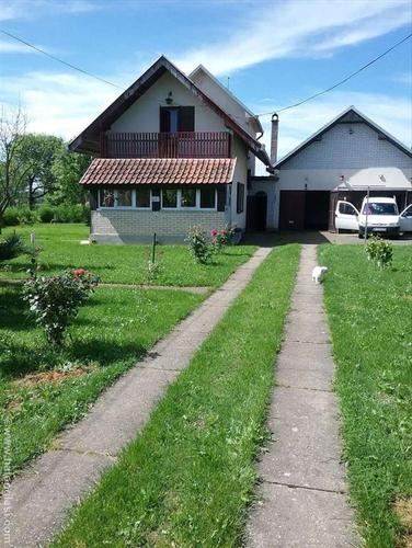 Kucu Vladimirovci ili menjam 