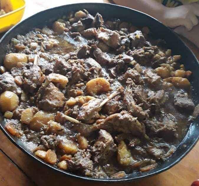 Prodajem-metalne--kovane--sačeve